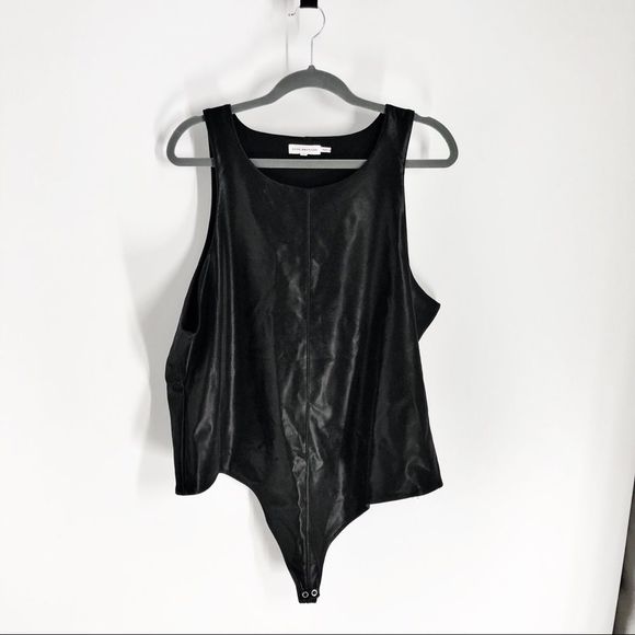 Good American Better Than Leather Body Suit Sz 7 - Picture 10 of 12